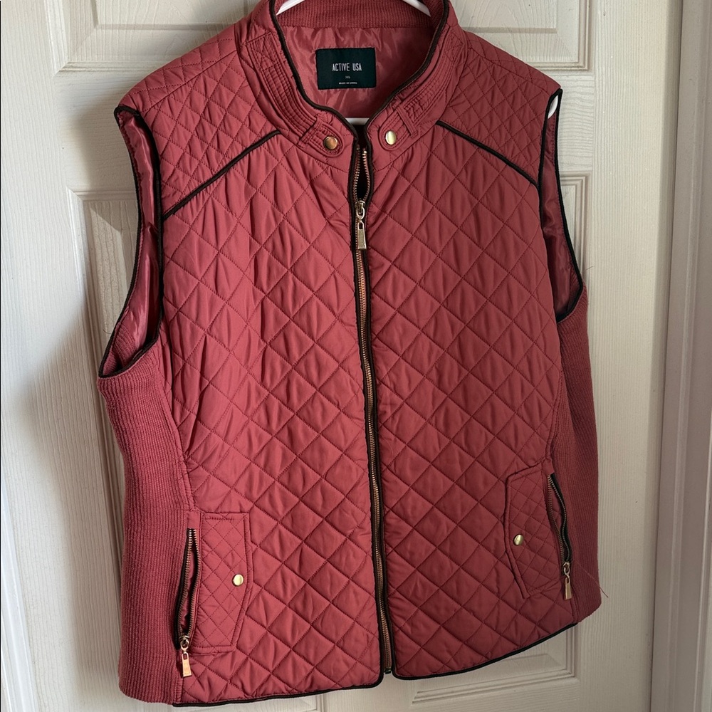 PLUS SIZE Active USA Women's Quilted Sleeveless Vest - Mauve Rose